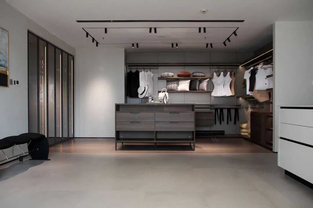 6455e7c117870.jpg